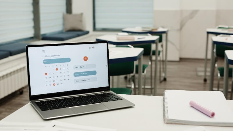 The Essential Tech Stack for a Solo UK Course Creator on a Budget